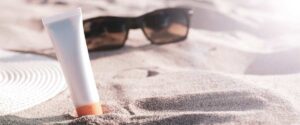 Protege tu piel con estas cremas hidratantes con protección solar para el verano | Farmacia del Sagrario